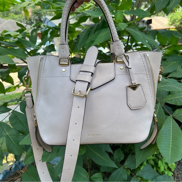 Michael Kors Handbags - MICHAEL KORS Mercer Mauve Satchel Tote Crossbody Handbag